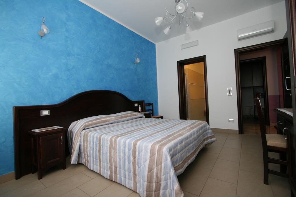 Baia Santa Margherita B&B Castelluzzo Cameră foto