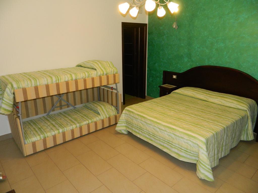Baia Santa Margherita B&B Castelluzzo Cameră foto